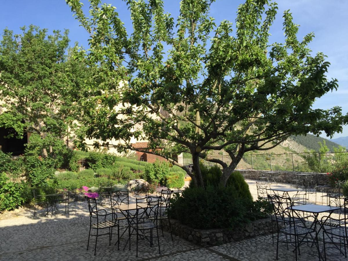 Отель Monastero Fortezza Di Santo Spirito Fossa Экстерьер фото