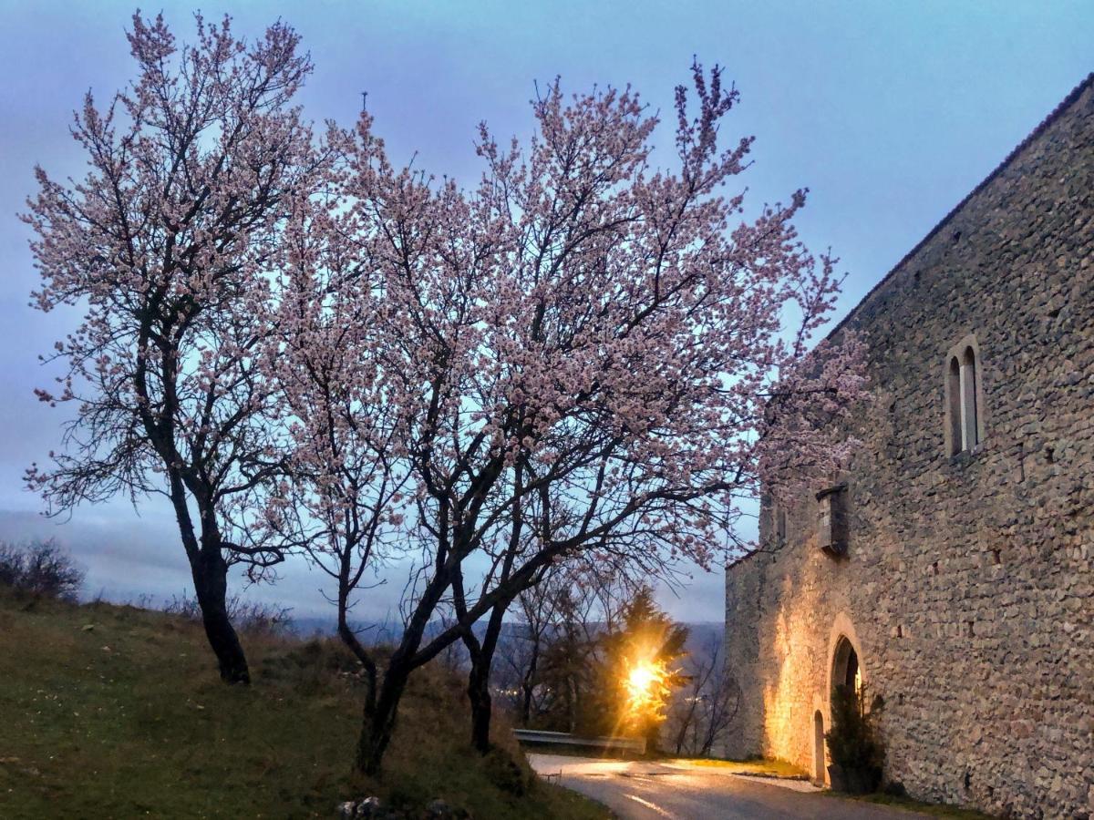 Отель Monastero Fortezza Di Santo Spirito Fossa Экстерьер фото