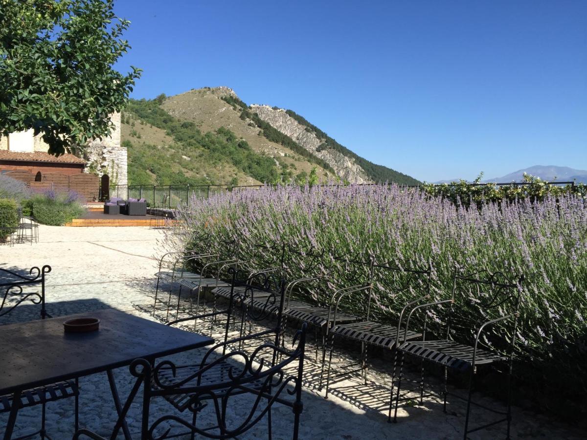 Отель Monastero Fortezza Di Santo Spirito Fossa Экстерьер фото